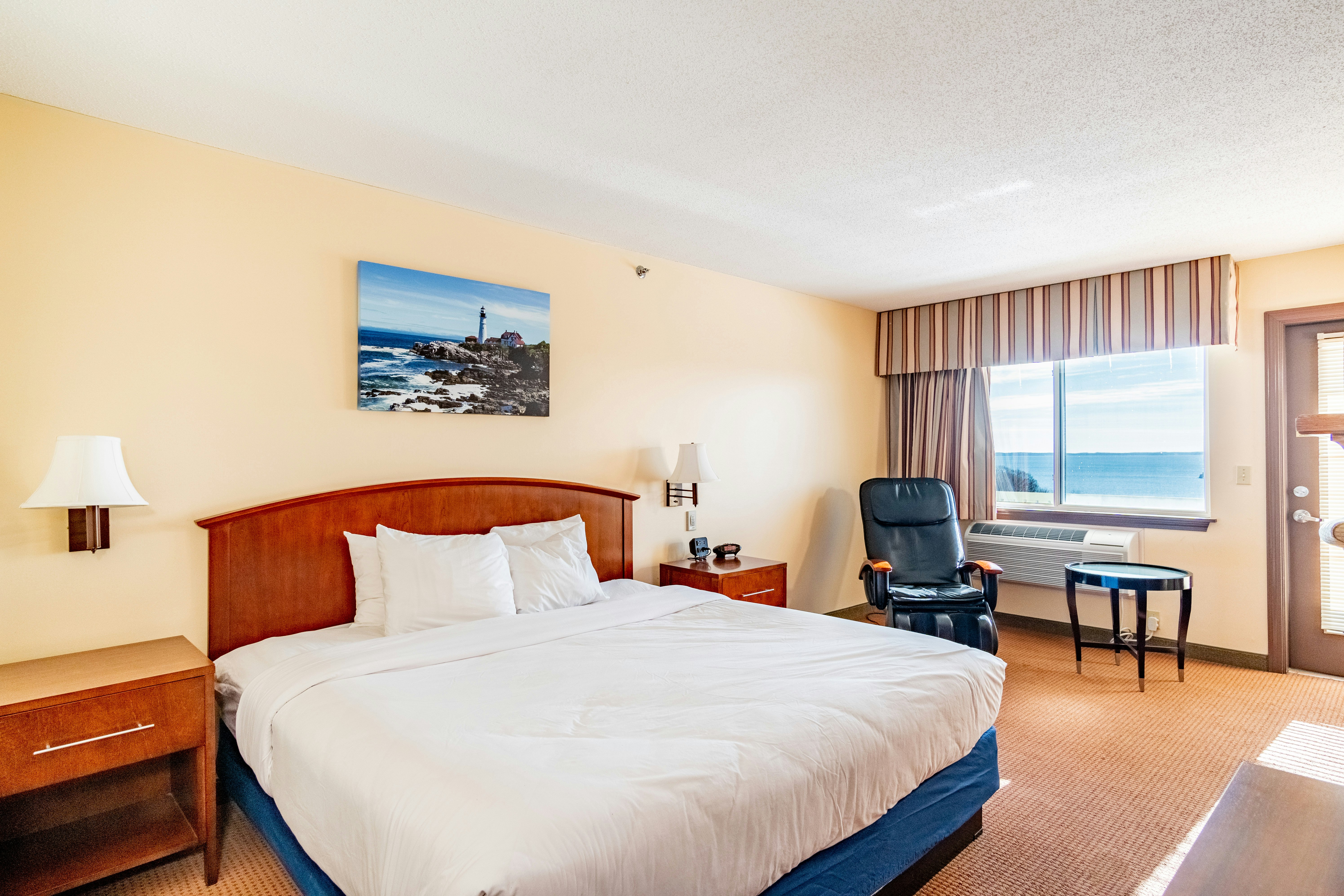 Fireside Inn & Suites Belfast 3/28
