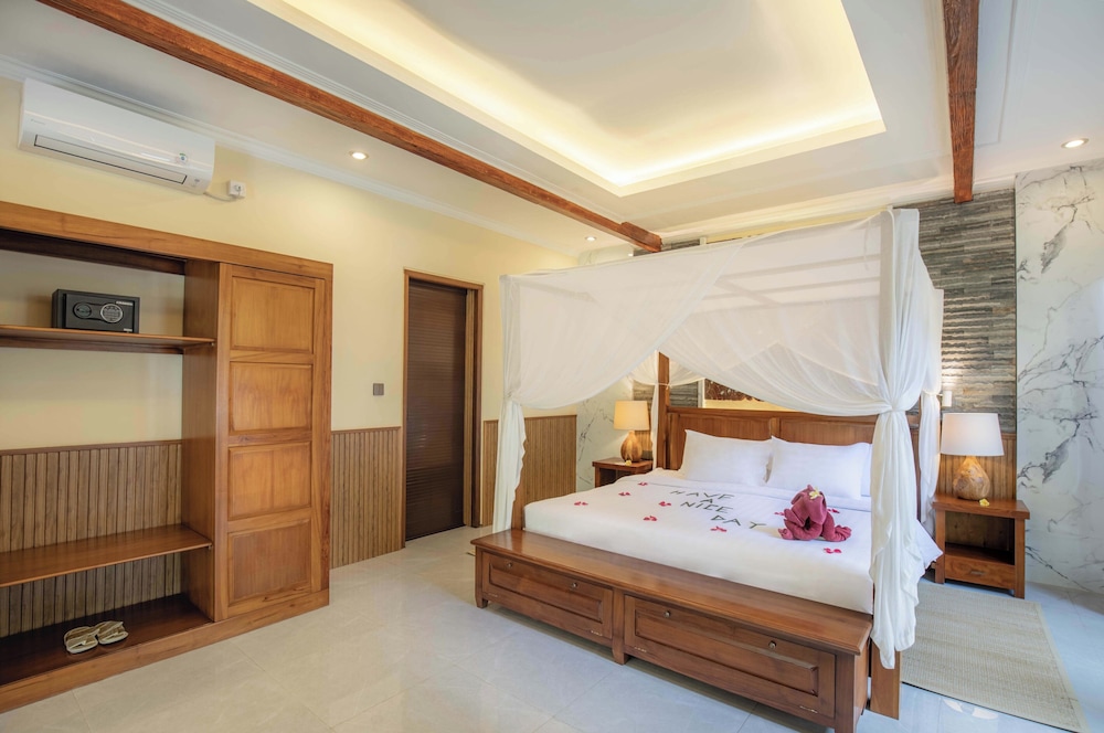 2 BEDROOMS, VILLA, PRIVATE POOL