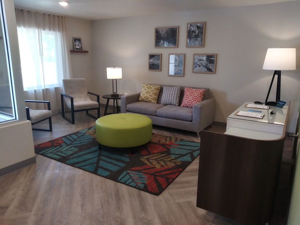 WoodSpring Suites Atlanta McDonough 28/39