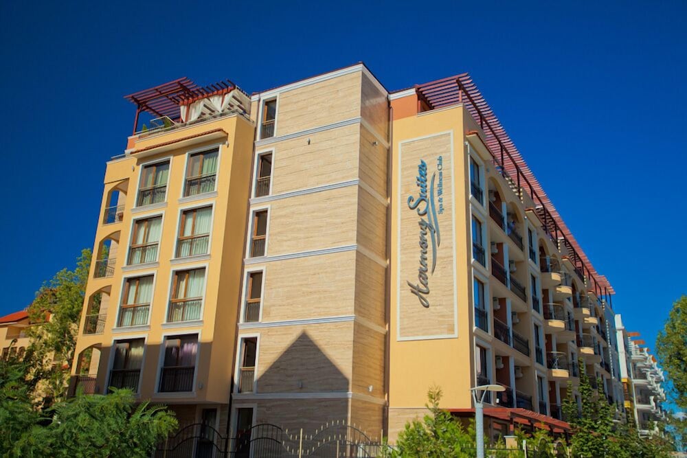 Harmony Suites 2 3 4/65