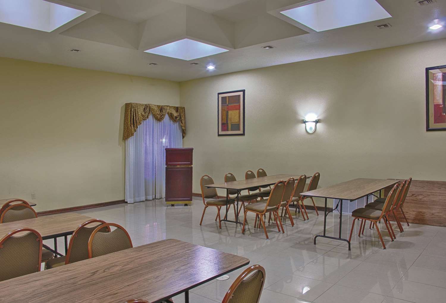 La Quinta Inn & Suites by Wyndham Alice 27/39
