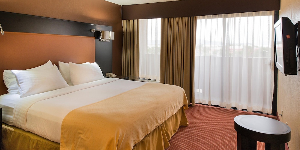 GreenTree Hotel Phoenix West 9/41