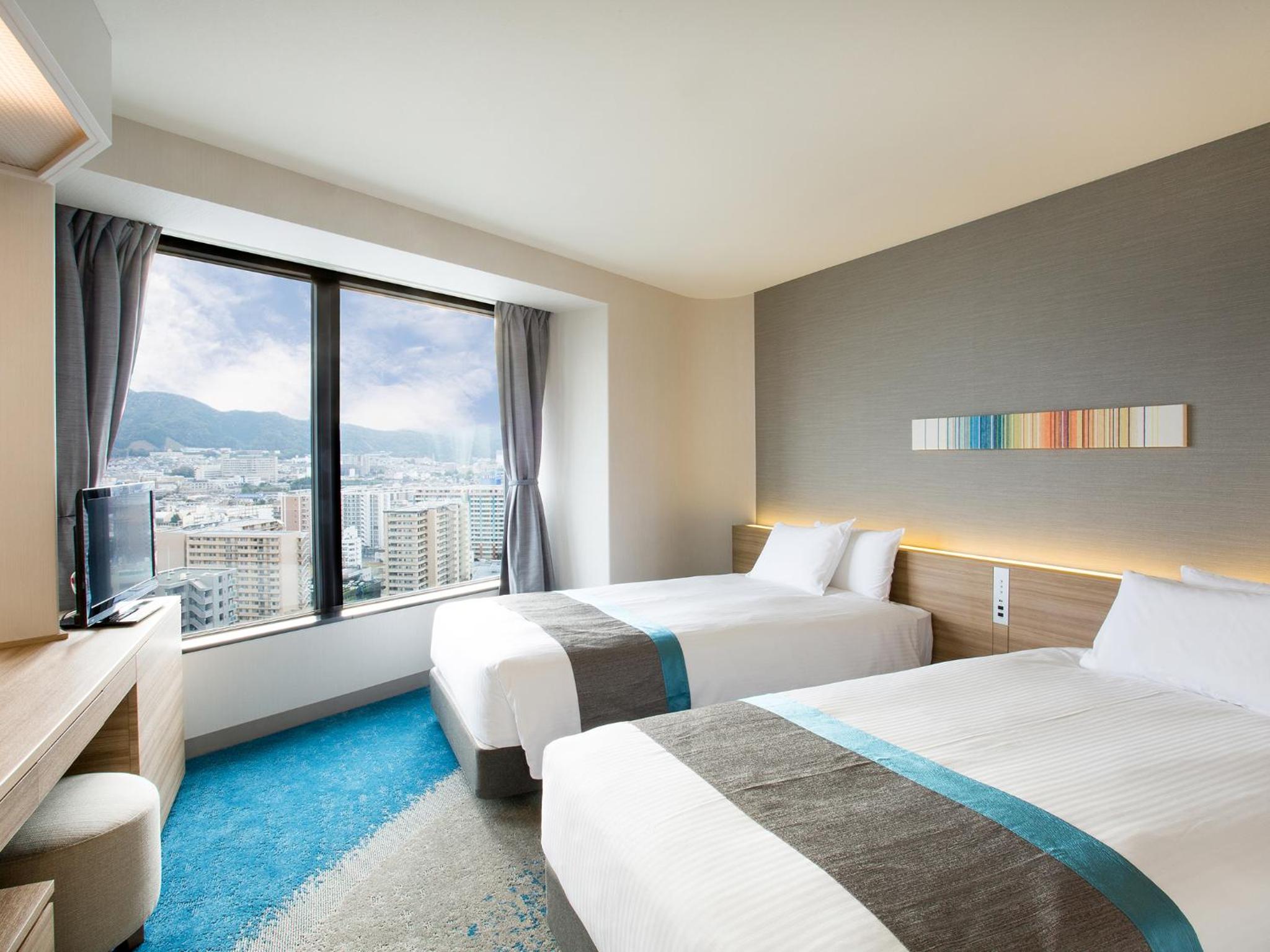 Deluxe, Suite, Pool Access