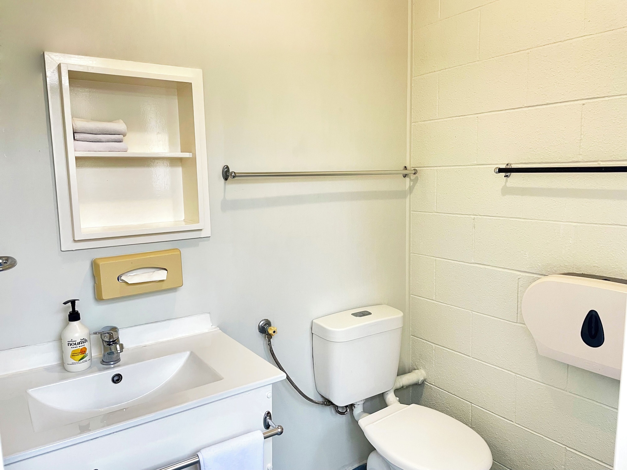 غرفة عائلية بسرير كوين وسريرين منفصلين بغرفة نوم واحدة بمطبخ، Mt Eden Motel 4/5