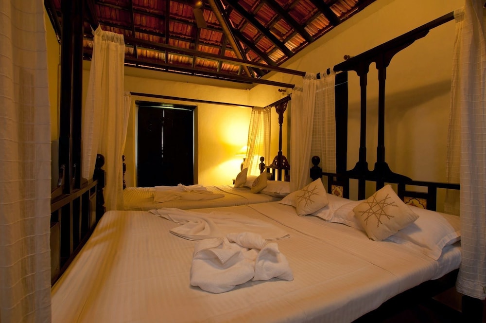 MONTEGO BAY BEACH VILLAGE 5/50