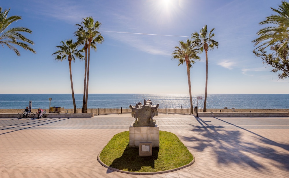 Aqua Apartments Marbella 72/80