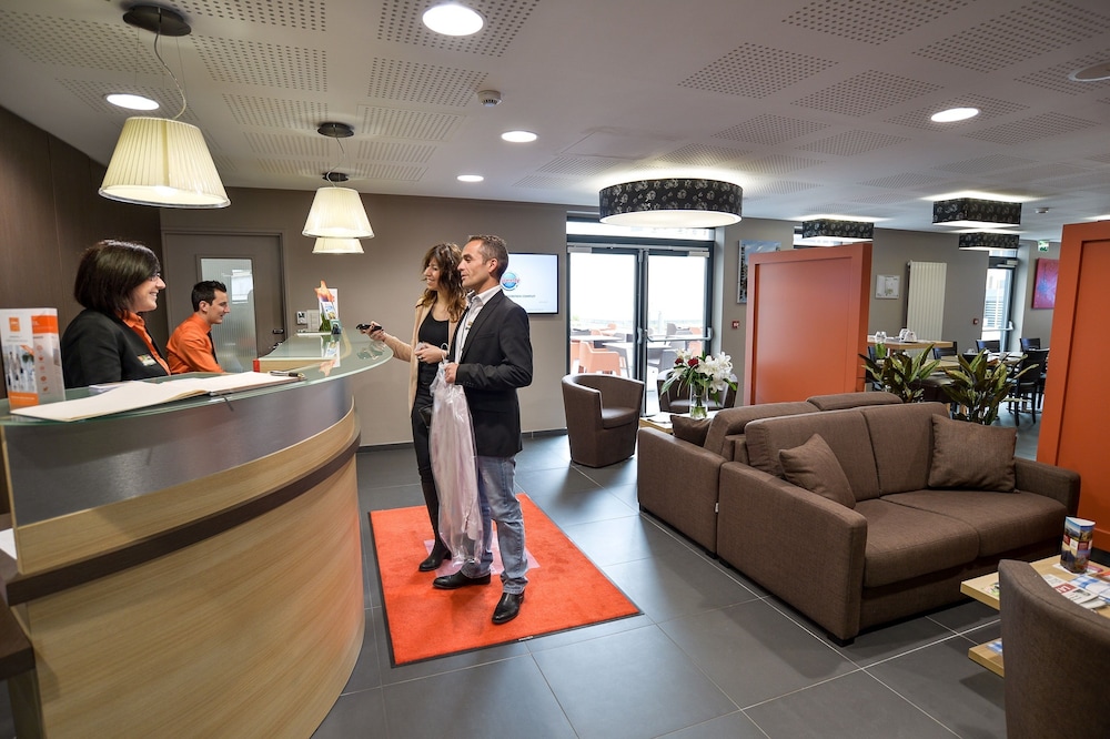 Lobby at Apparthotel Privilodges Carre de Jaude Clermont Ferrand, CLERMONT FERRAND