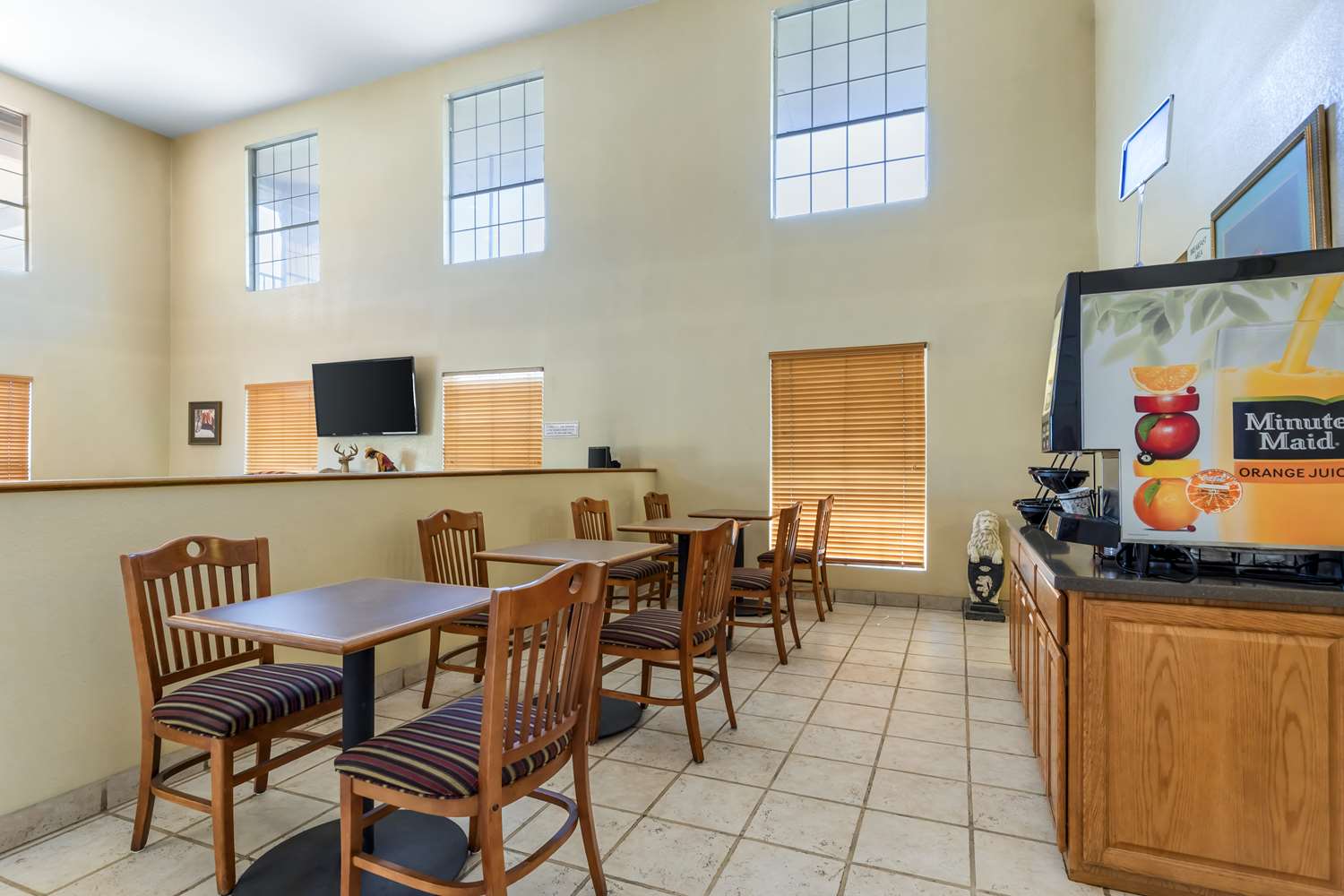 Best Western Executive Inn Hallettsville 6/12
