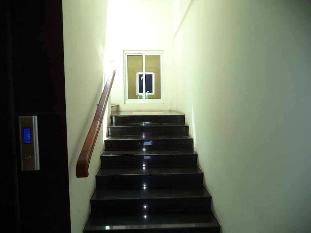 Go In Hotel 14/23