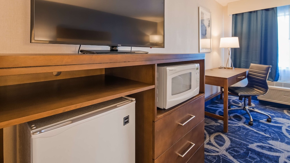 Best Western Plus Twin Falls Hotel 35/37