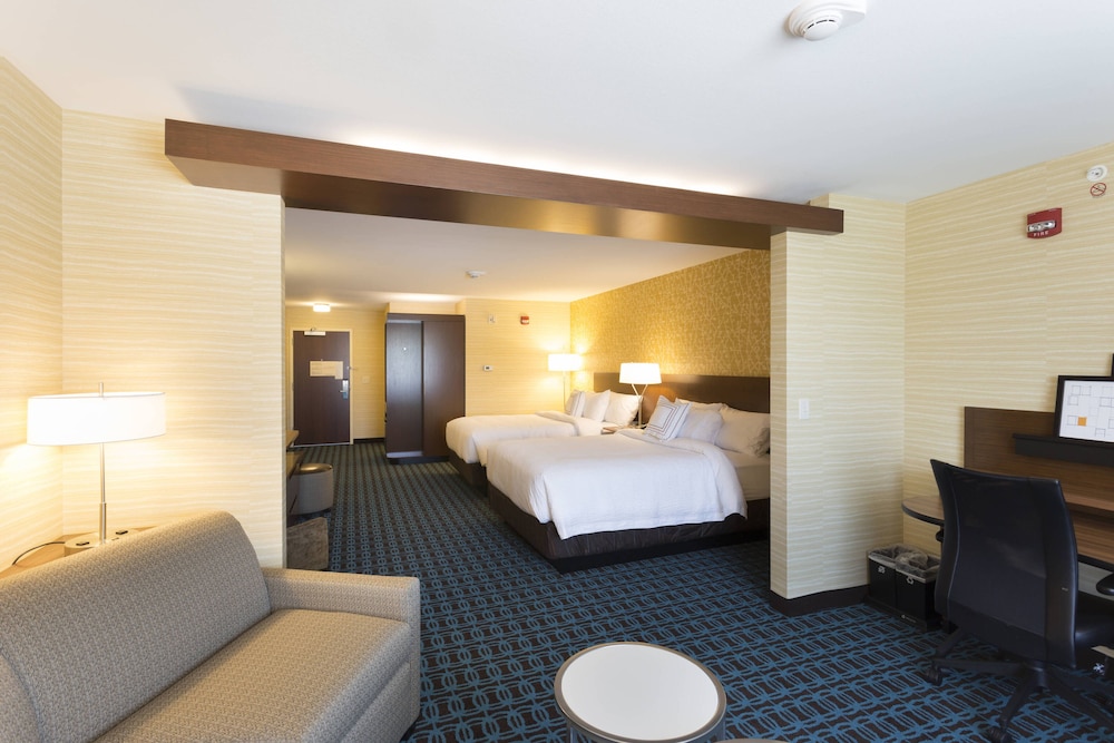 Fairfield Inn Suites Decorah 10/31