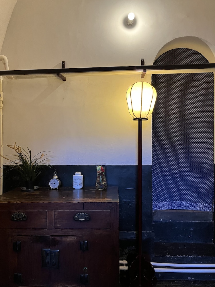 Yide Hotel 9/49