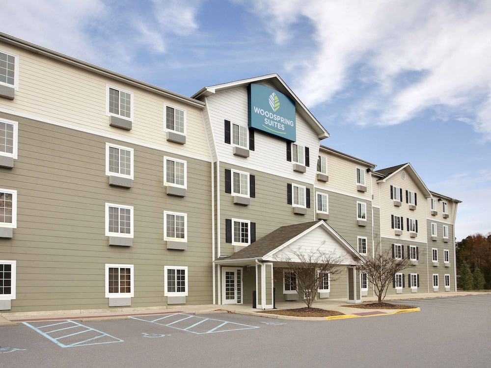 Woodspring Suites Williston 46/49
