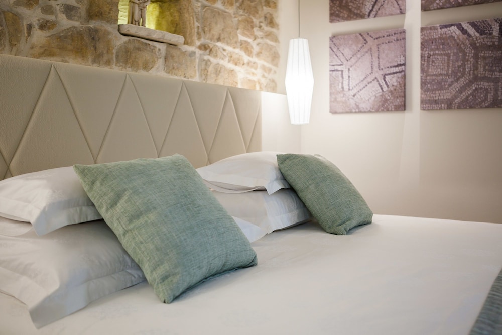 Balatura The Fine Bed & Breakfast 17/50