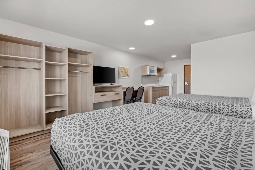 WoodSpring Suites Manteca - Stockon South 30/63