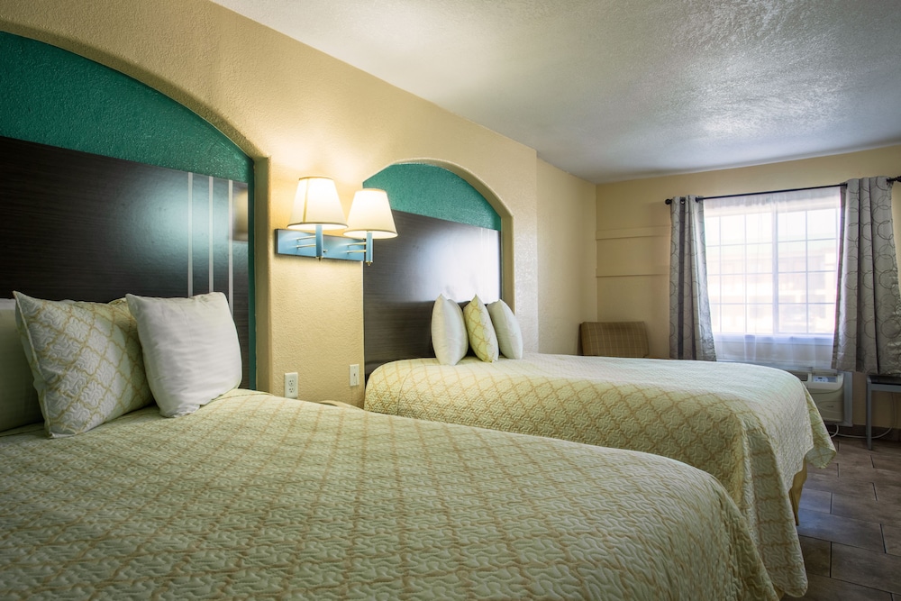 Pinn Road Inn and Suites 19/37