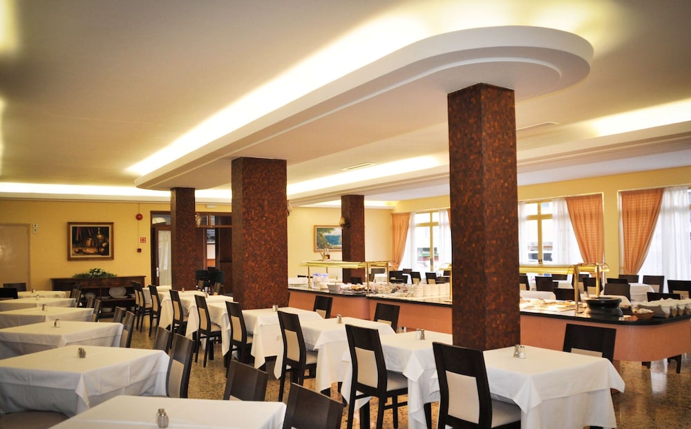 Iris Hotel 18/37