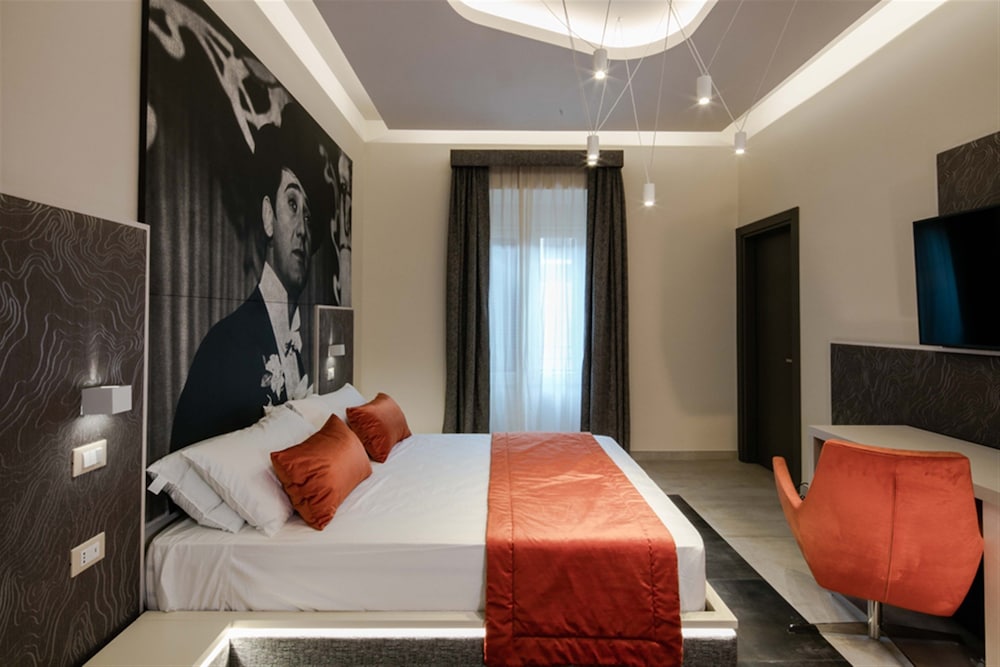 Via Veneto Luxury Suites 9/50