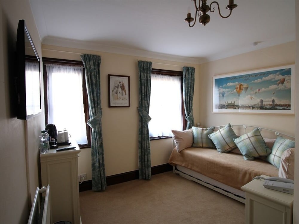 The Pilgrims Hotel 27/50