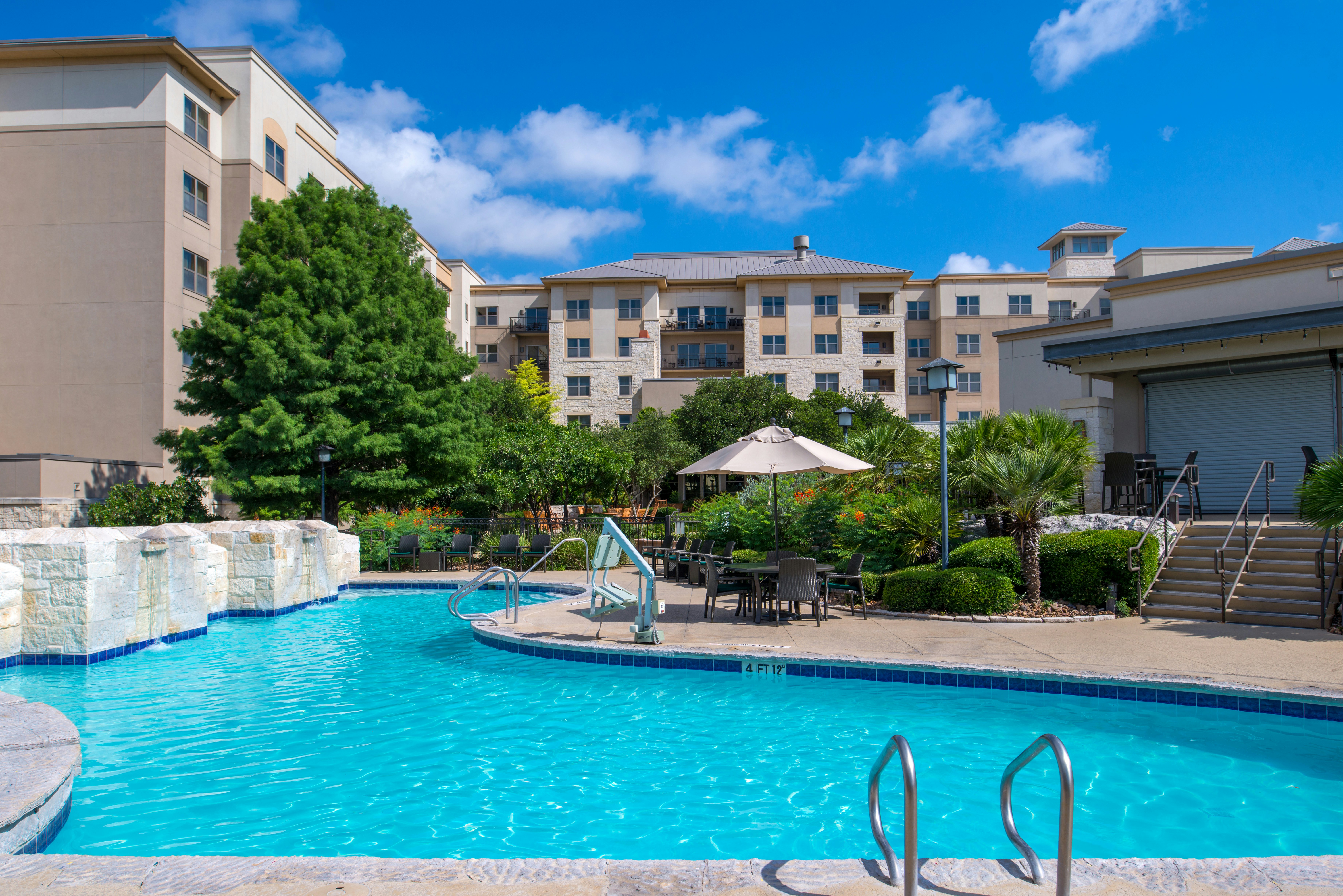 Hilton San Antonio Hill Country 73/74
