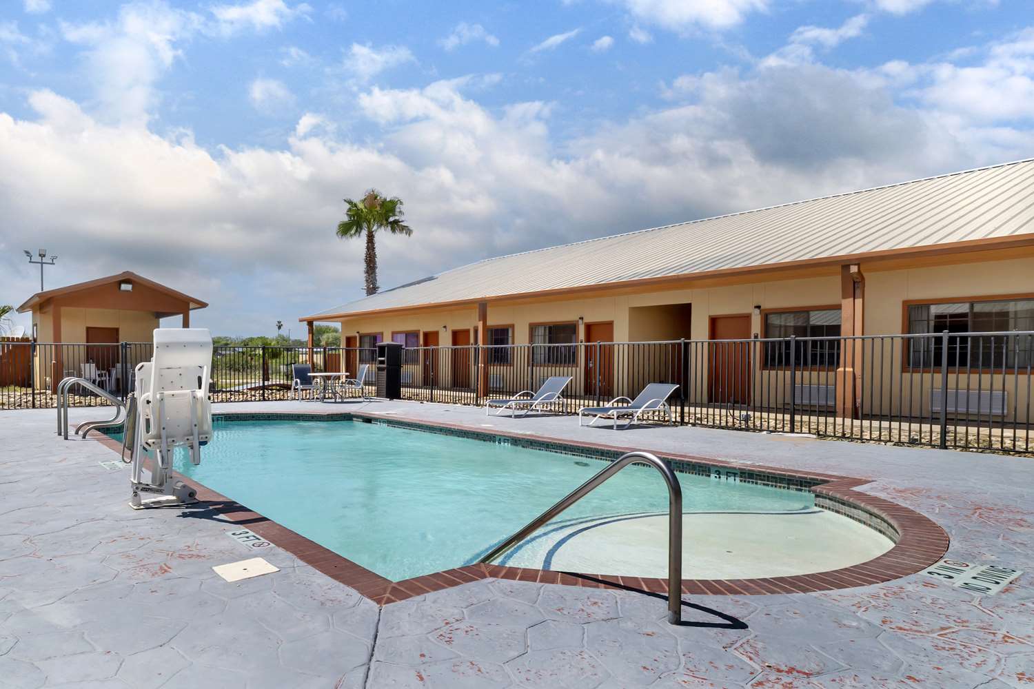 Best Western Hebbronville Inn 12/12