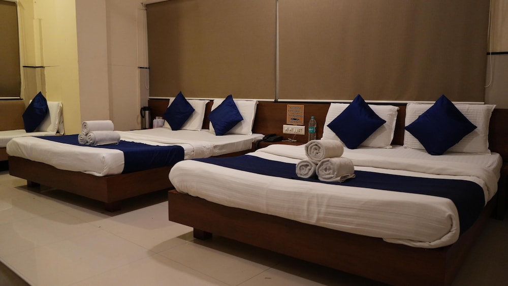 Oyo 4116 Hotel Satyug 7/25