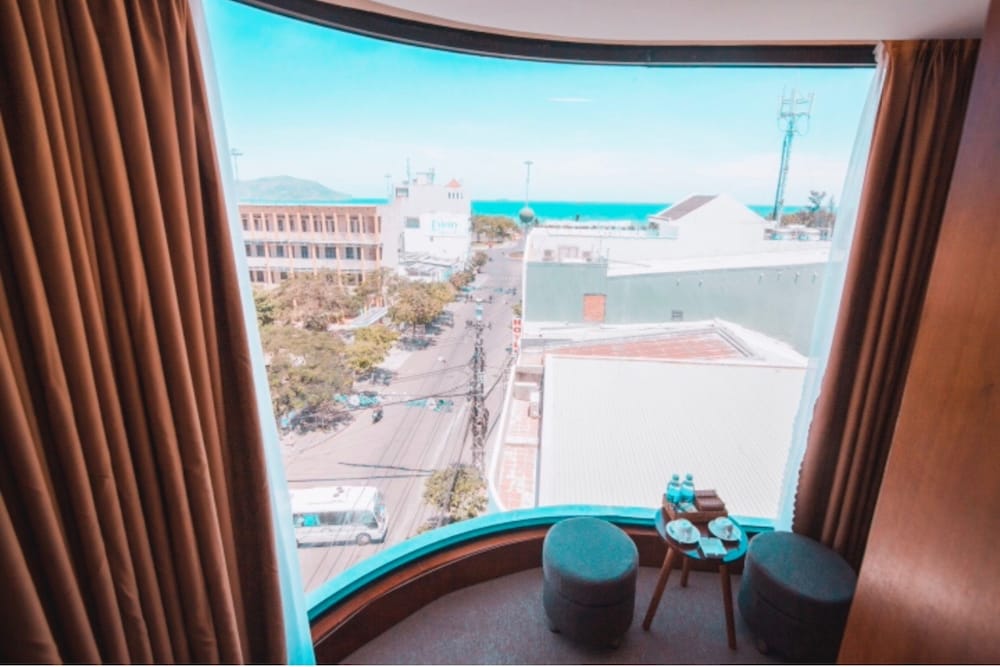 Mira Hotel 6/32