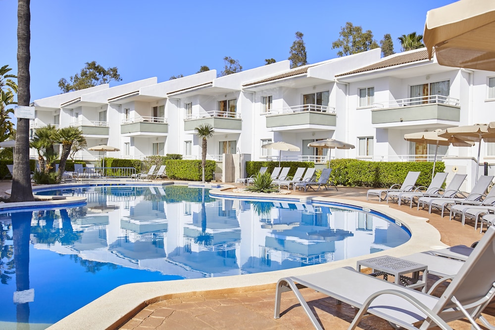 Universal Aparthotel Elisa in MURO - MAJORCA