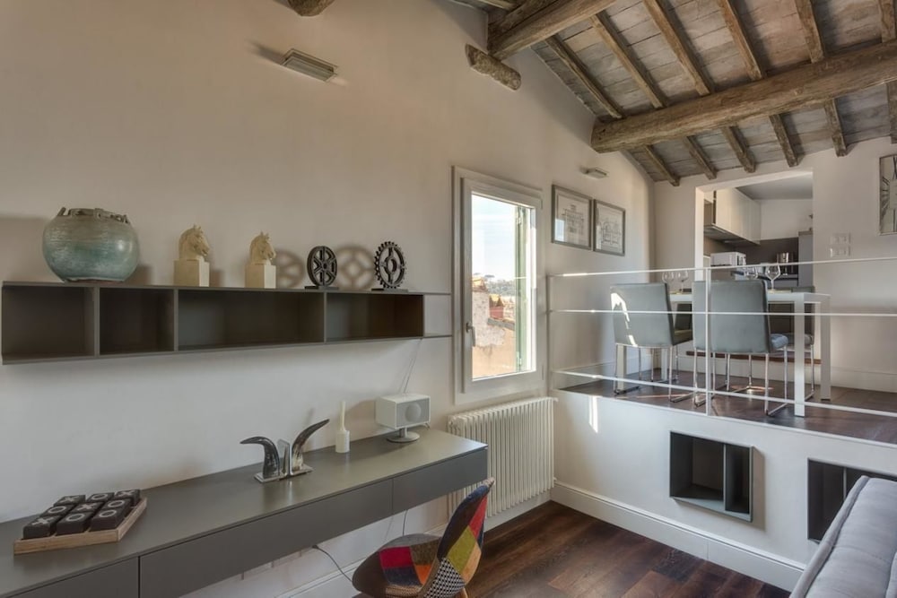 Beautiful Terrace Serragli 5/12