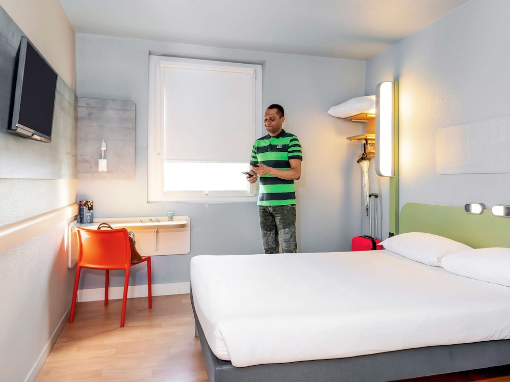 Ibis Budget Paris Porte De Vanves 26/61