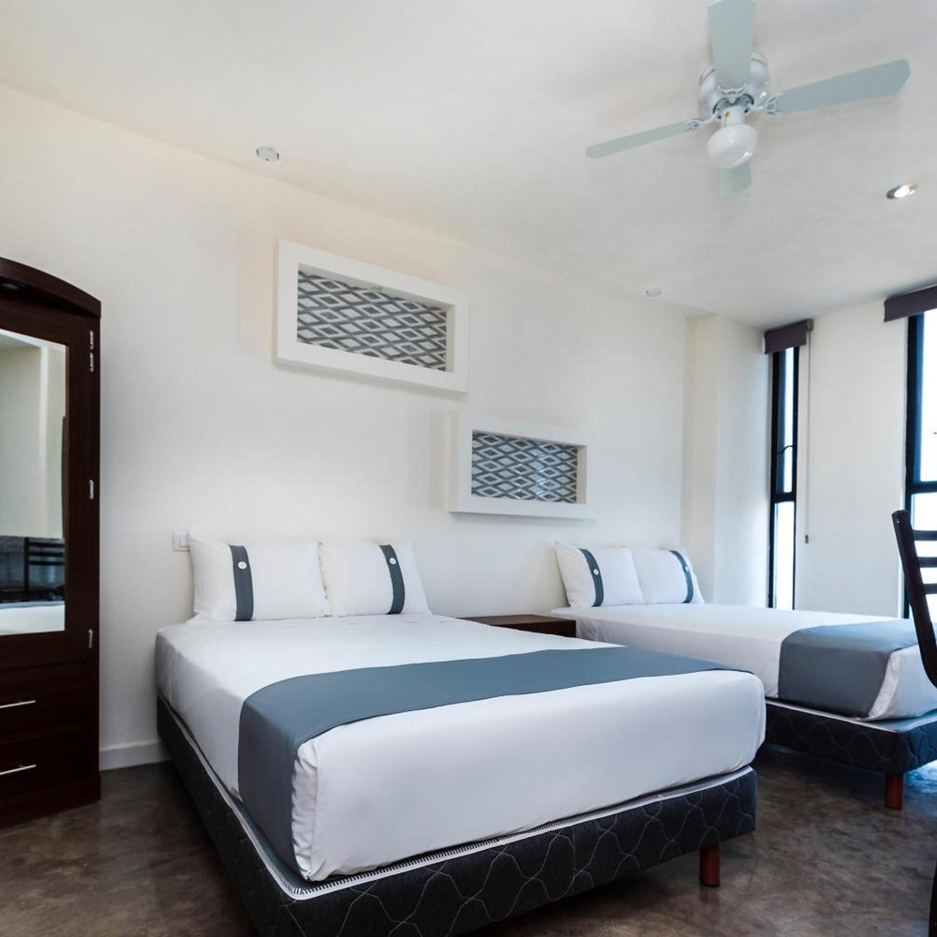 DELUXE, 2 BEDS