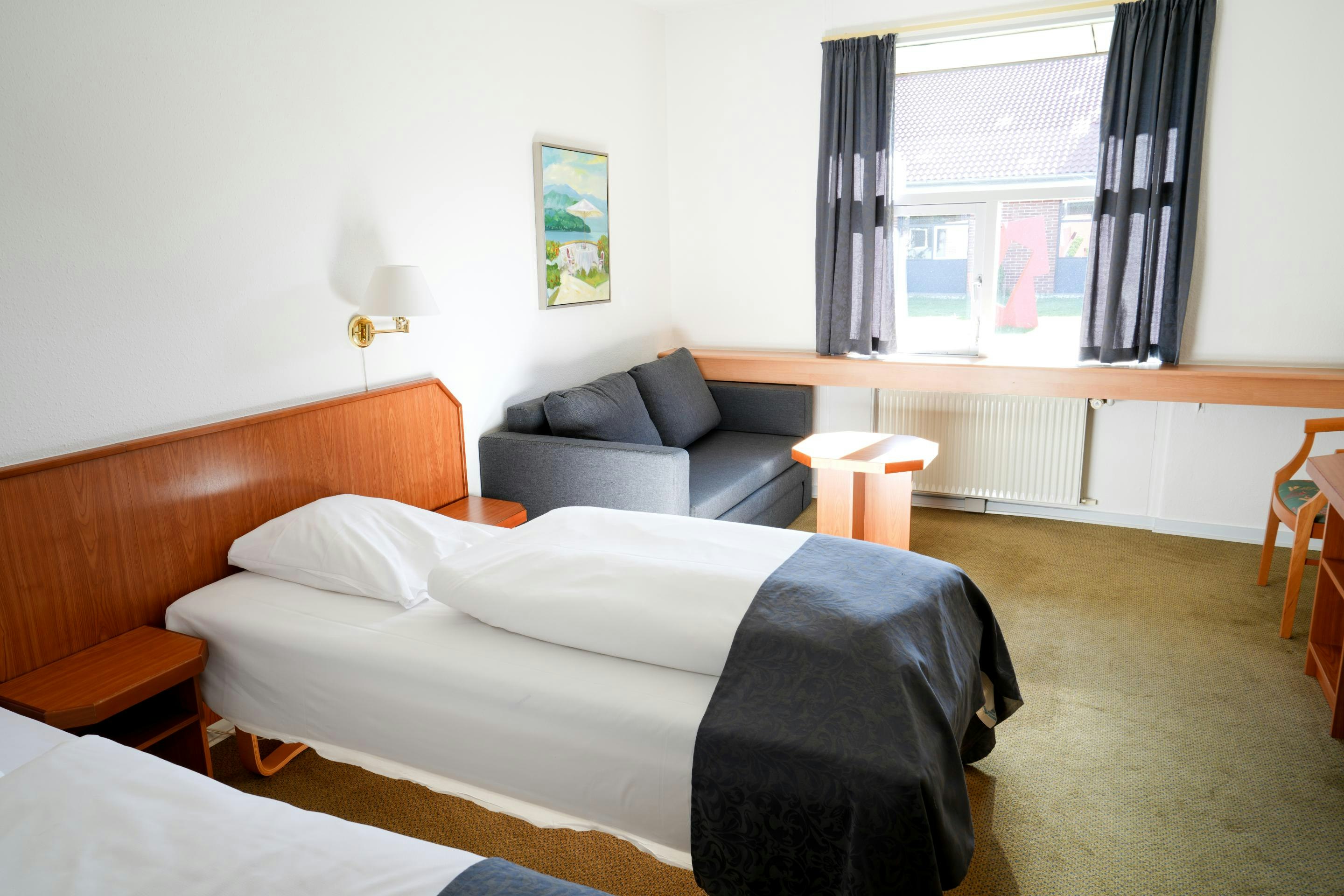 HOTEL LYNGGAARDEN 5/25