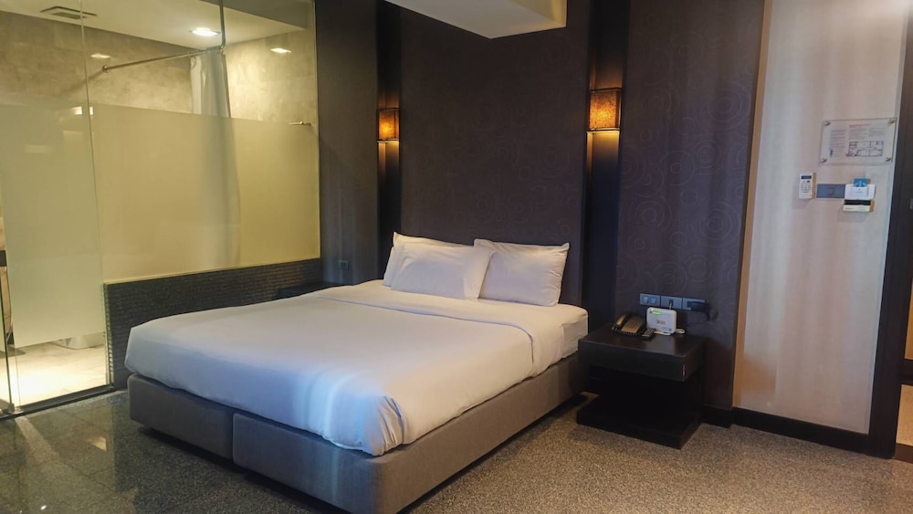 Sukhothai Hotel and Residence Ratchada 37/61