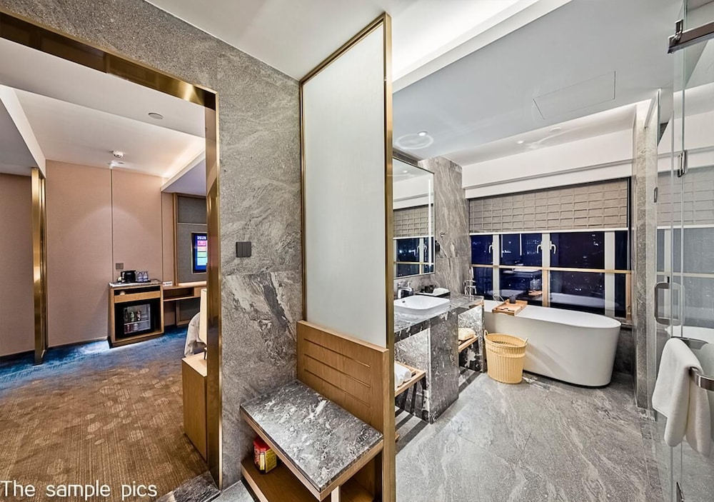 Royce Hotel Shenzhen 50/50