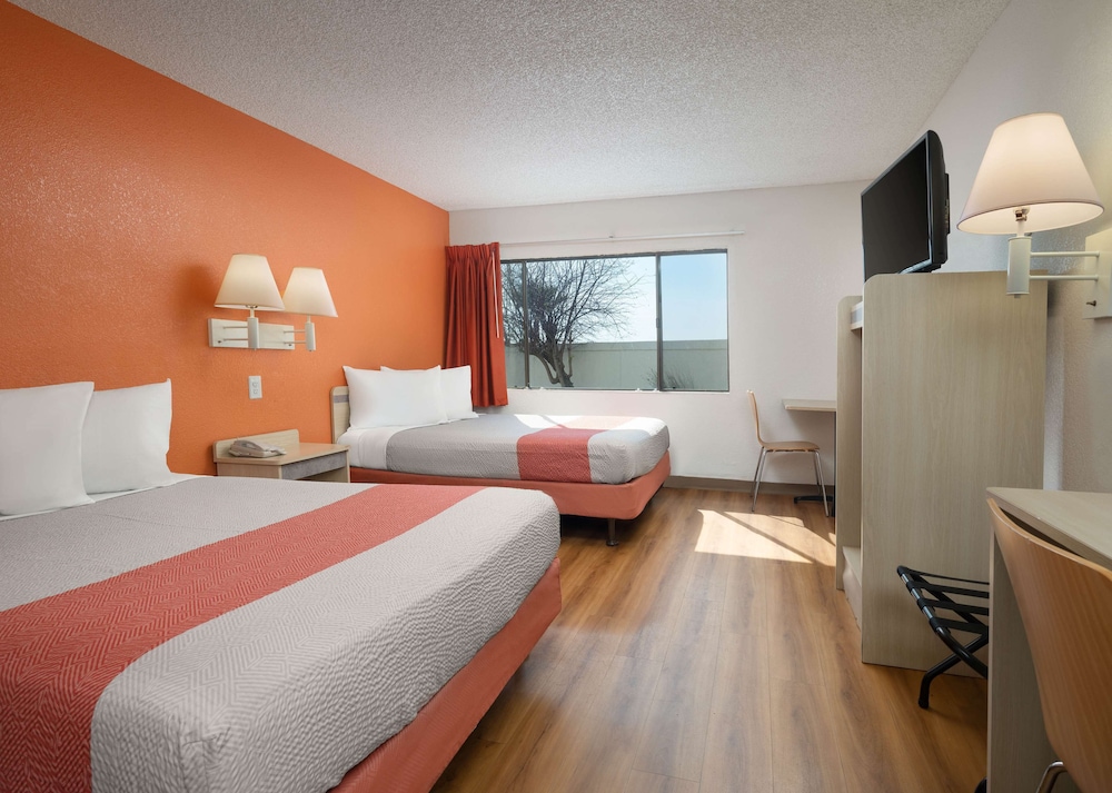 Motel6 San Simeon, CA - Hearst Castle Area 27/63