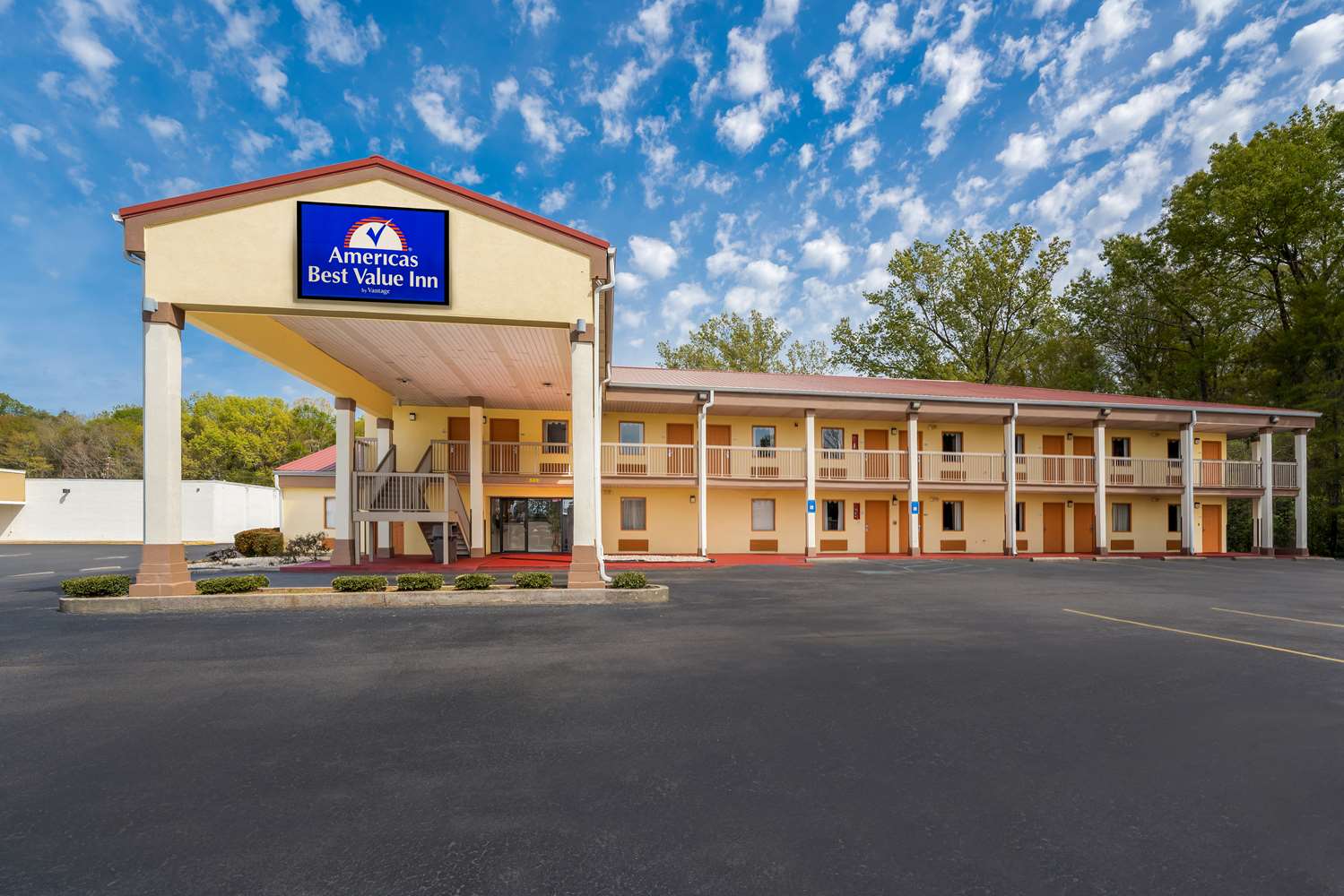 Americas Best Value Inn Montezuma 21/24
