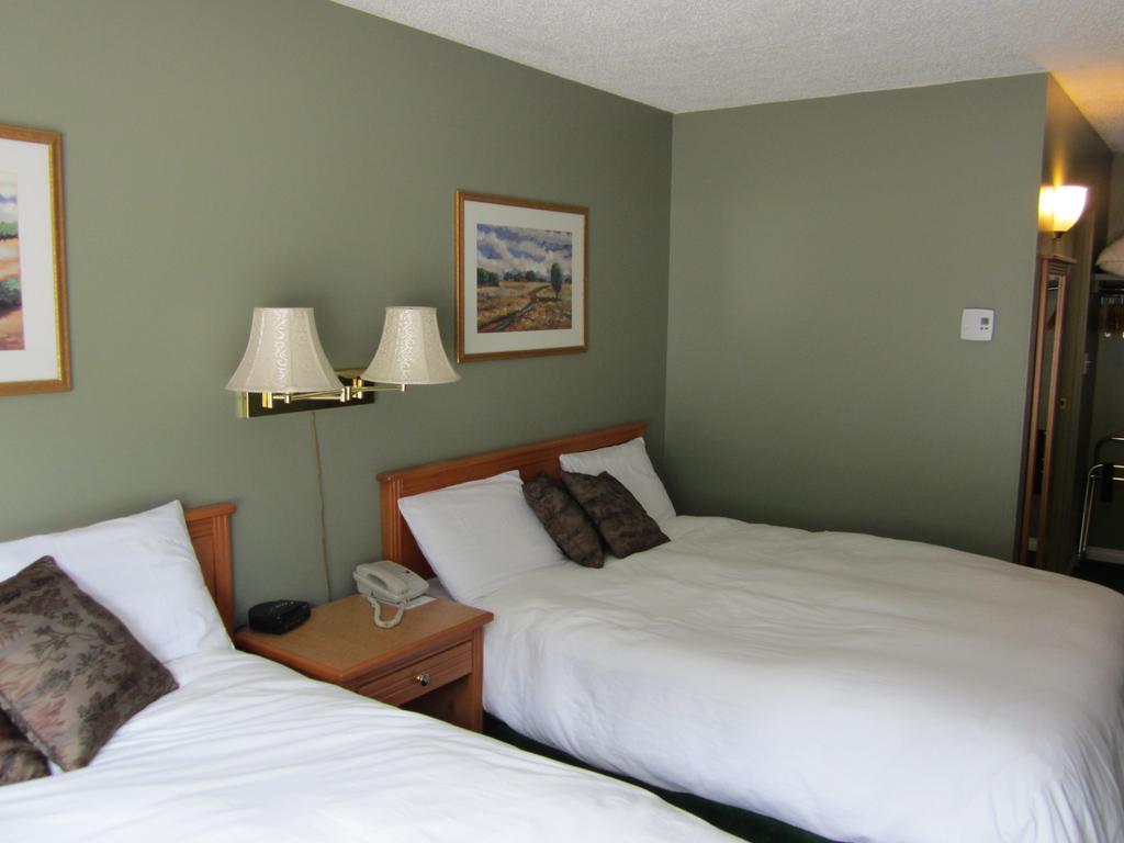 Wells Gray Inn 5/19