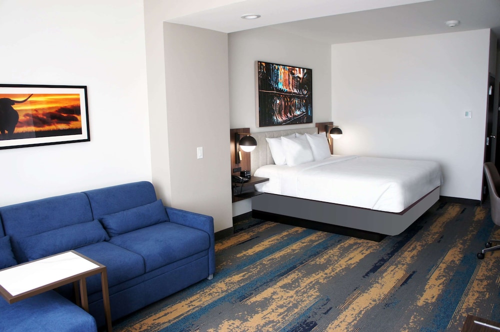 La Quinta Inn & Suites by Wyndham Terrell 7/41