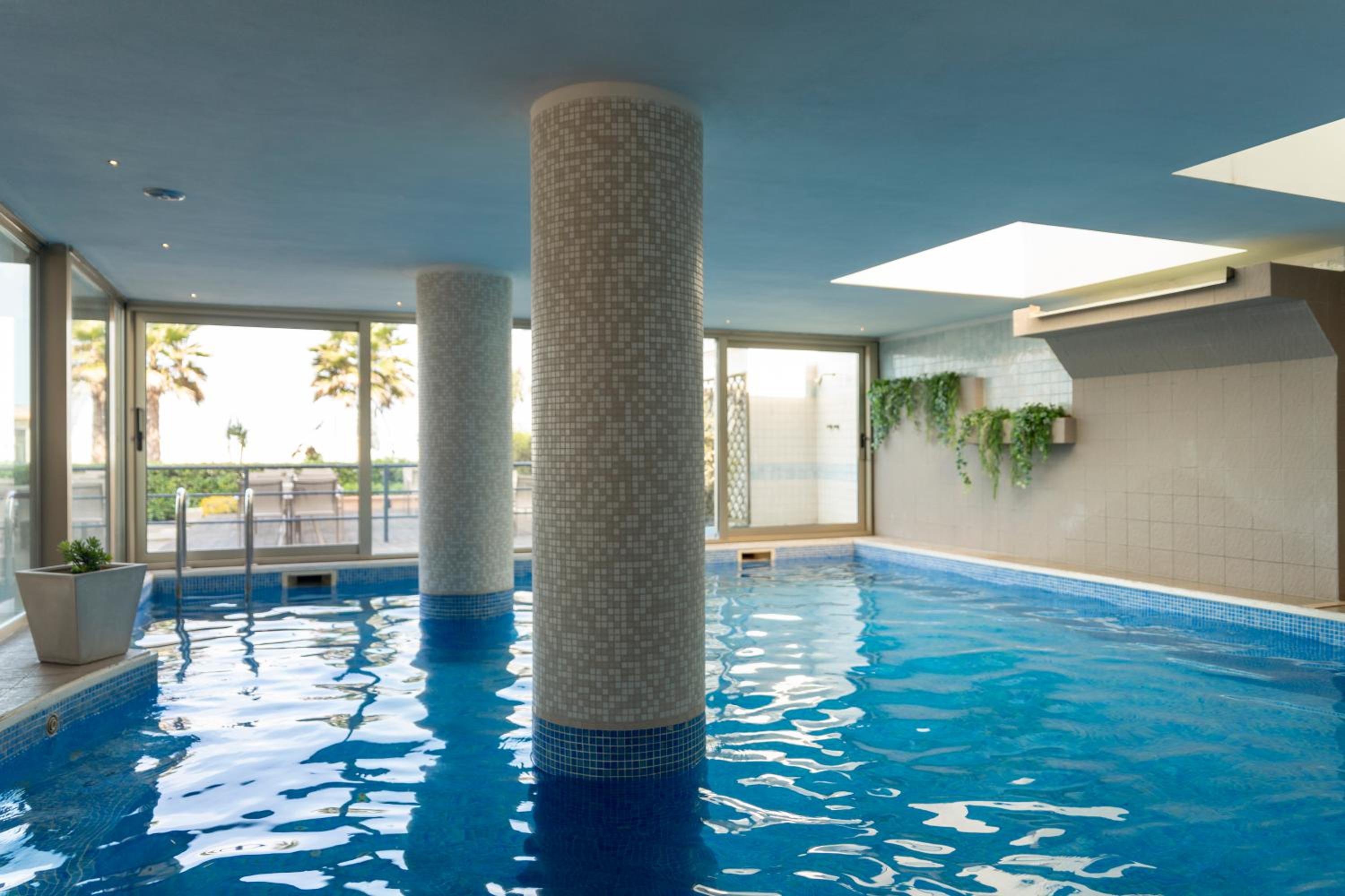 Hotel Mondial 23/48