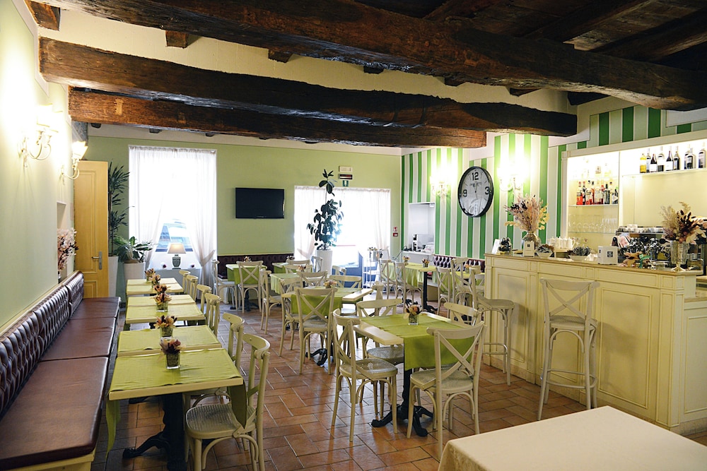 BORGO ANTICO HOTEL 49/69