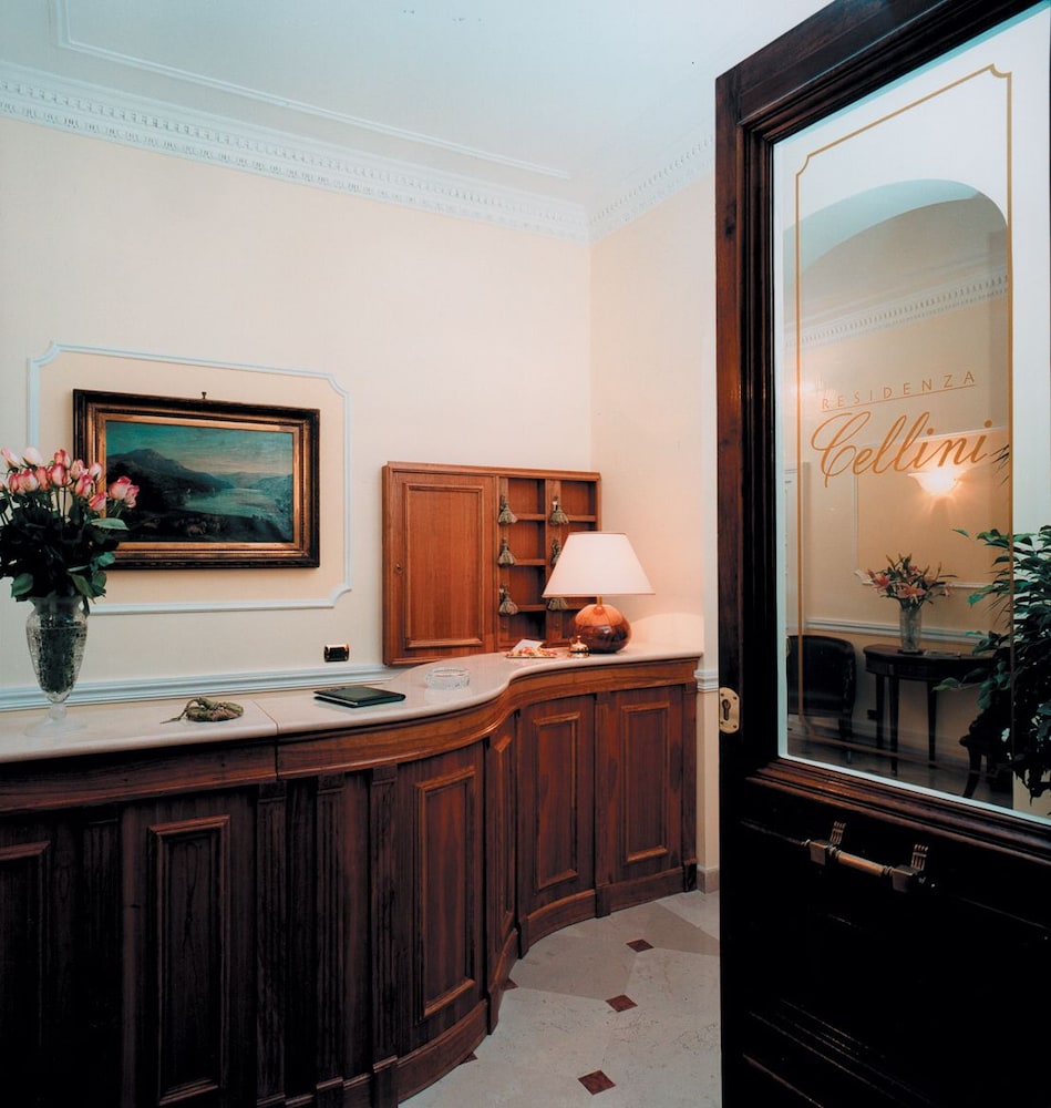 Hotel Cellini 3/61