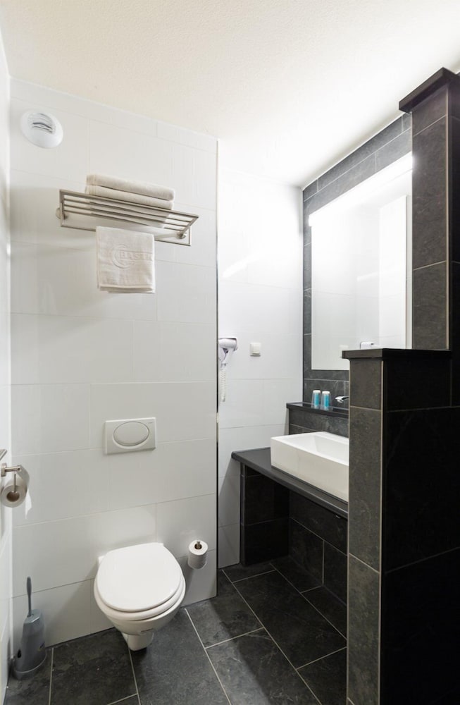 BASTION HOTEL ROTTERDAM ALEXANDER 13/40