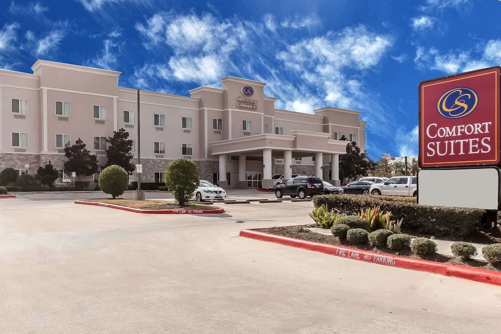 Comfort Suites Houston IAH Airport - Beltway 8 photo3