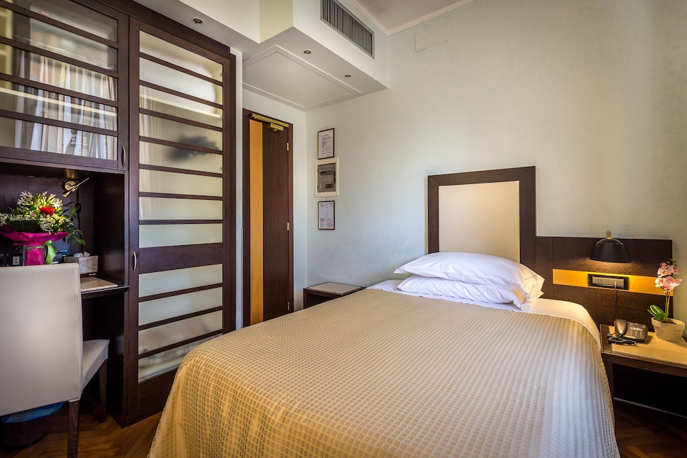 HOTEL DUOMO 16/74