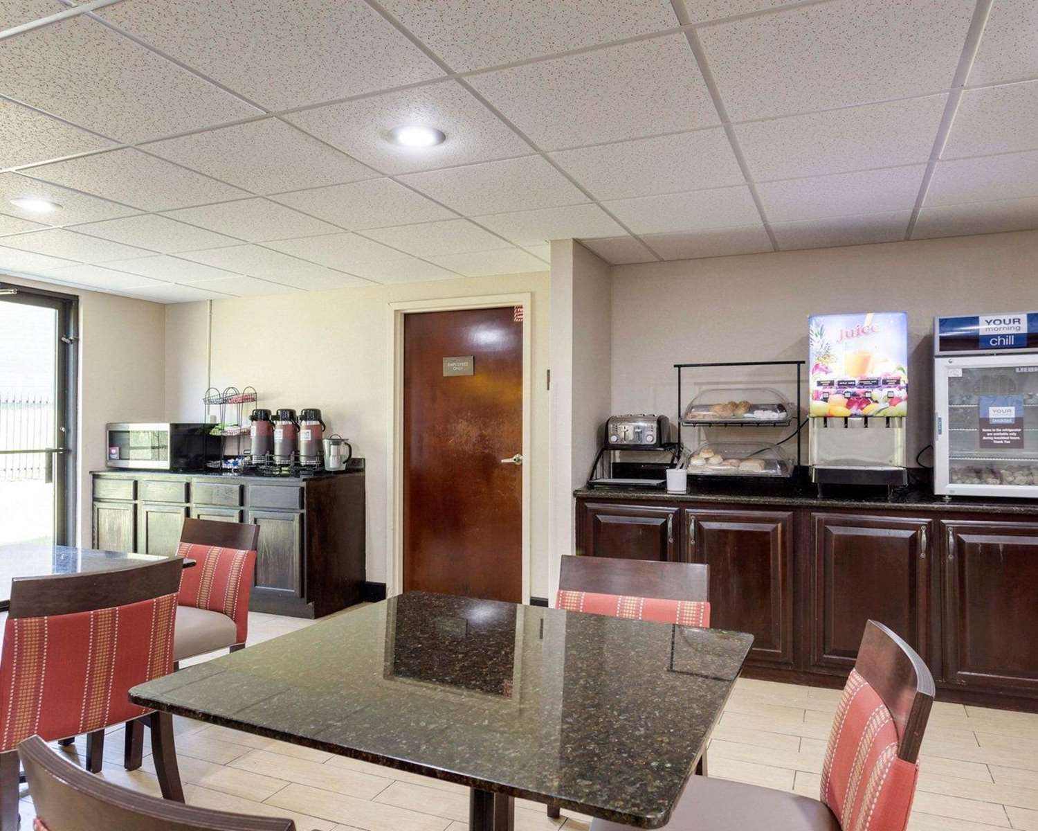 restaurant cafeteria