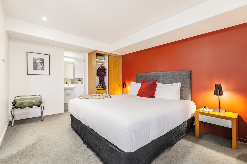 Punthill Little Bourke 15/54