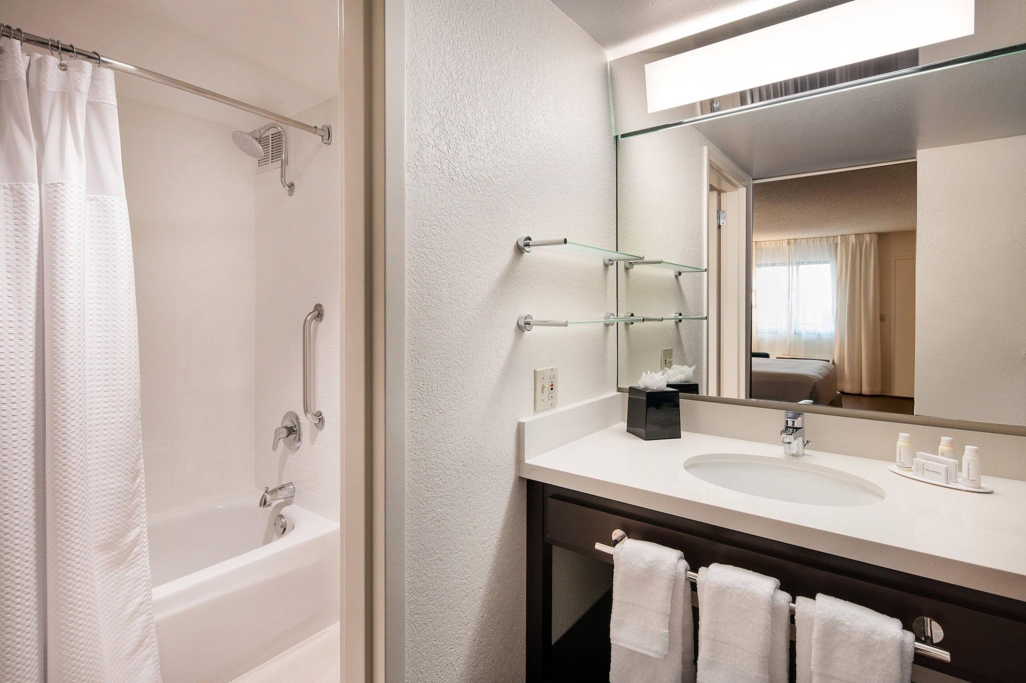 Theme, 2 Queen Beds، Fairfield Inn By Marriott Anaheim Resort 10/10