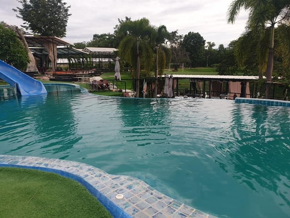 I View Park Resort 5/71