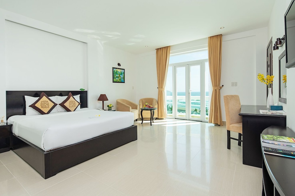DELUXE, DOUBLE BED, OCEAN VIEW