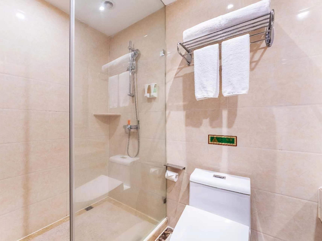 Vienna International Hotel (Shaoxing East Station Wanda) 38/38
